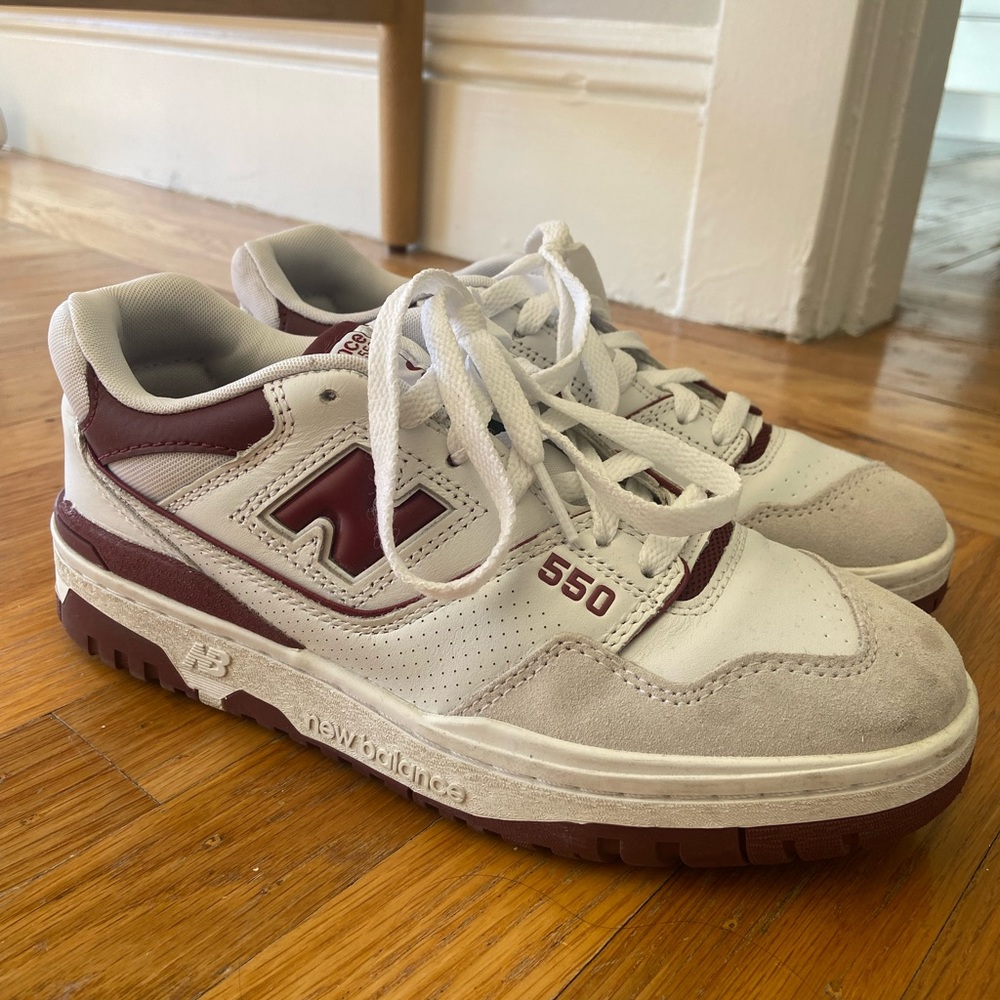 New Balance 550 - men’s size 6 (women’s size 7.5) - burgundy